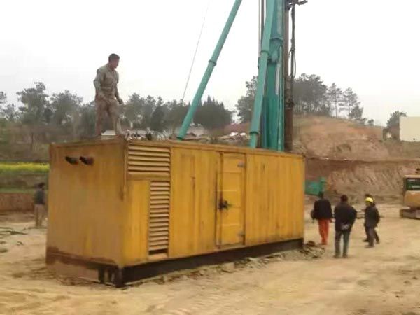 道真如何判断水冷式机油散热器密封件是否需要更换？